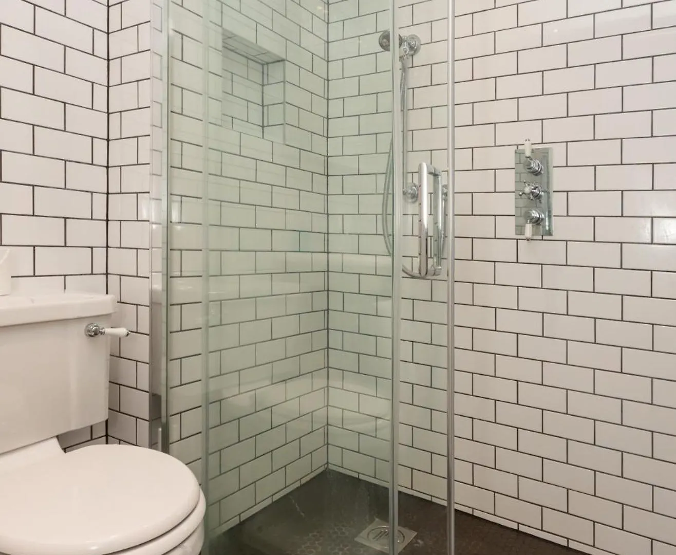 Central And Bright 1 Bedroom Flat - Peckham London 0*,  United Kingdom
